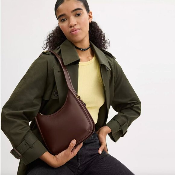 Coach Curve Zip - Picture 2 of 6